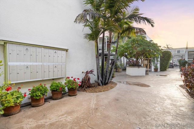 4425 50th Street, San Diego CA: https://media.crmls.org/mediaz/6efa56bf-bb4d-48da-b8e5-f2836d7224a5.jpg