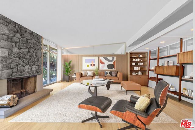7545 Kimdale Lane, Los Angeles CA: https://media.crmls.org/mediaz/6efb667e-3e1f-4136-81d7-19d29f6729fa.jpg