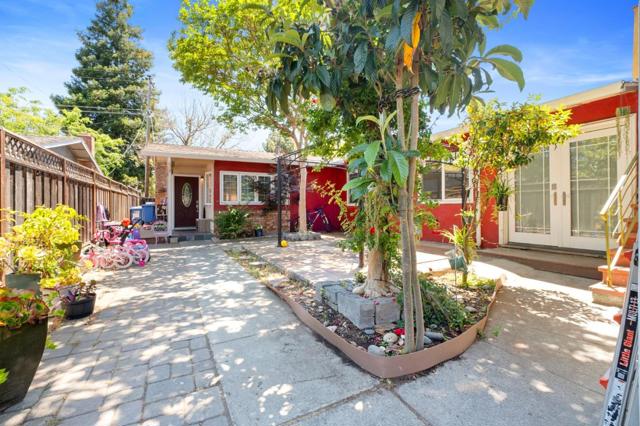 748 Concord, San Jose CA: https://media.crmls.org/mediaz/6efb8fc4-faa1-4efb-8005-6a5ef53ad0ff.jpg