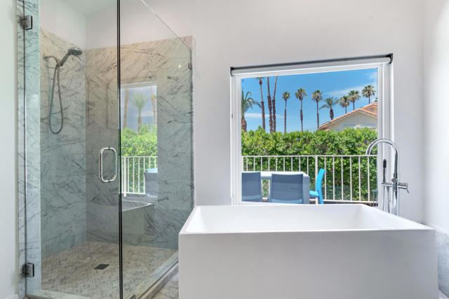 403 Cypress Point Drive, Palm Desert CA: https://media.crmls.org/mediaz/6efbb4bc-fcb6-48df-b806-a9851c35f1b9.jpg