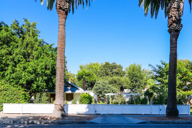 1100 Meridian Avenue, South Pasadena CA: https://media.crmls.org/mediaz/6efc1f3e-03d2-449c-9fe0-92f1bfe787cb.jpg