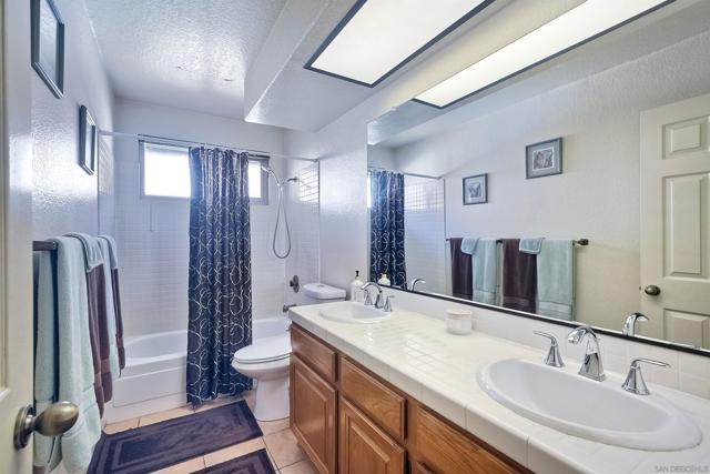 16504 Calle Pulido, San Diego CA: https://media.crmls.org/mediaz/6efc89e7-39e4-48c5-9946-66533dde201a.jpg