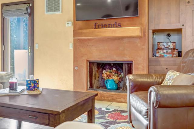 810 Altura Place, Del Rey Oaks CA: https://media.crmls.org/mediaz/6efcb532-4c1f-4fbe-985e-9ddf46e8e956.jpg