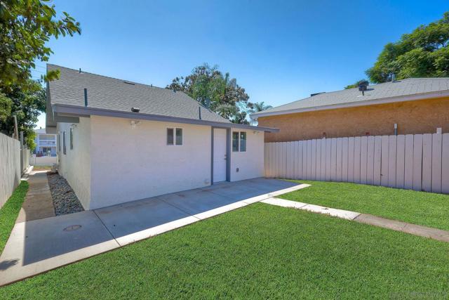 2680 L St, San Diego CA: https://media.crmls.org/mediaz/6efd6b39-e9bd-42d1-909b-0f3dd6ddce3b.jpg