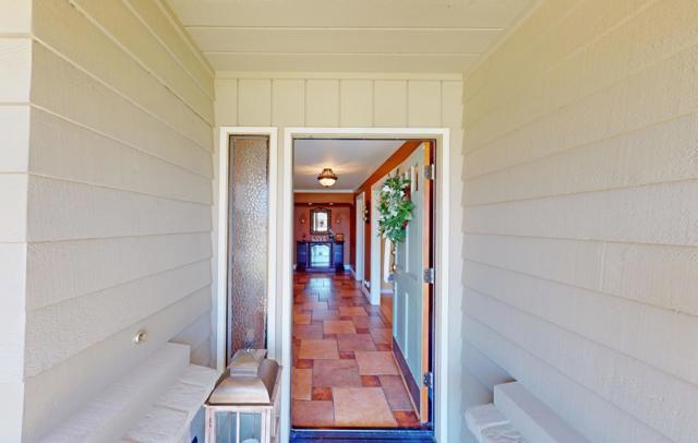 1127 Montecito Circle, Salinas CA: https://media.crmls.org/mediaz/6eff222e-f005-411f-9014-4e7c52ce4002.jpg