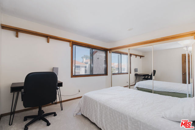 8180 Manitoba Street, Playa del Rey CA: https://media.crmls.org/mediaz/6eff6335-b4a6-43a7-b782-0a035d9c9174.jpg