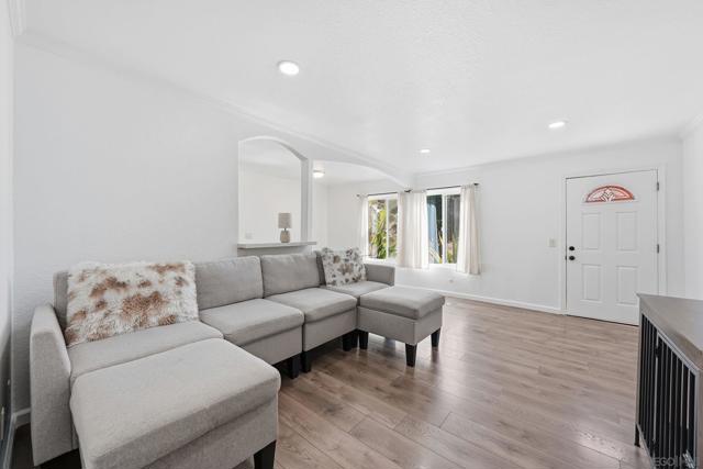 1687 Pentecost Way, San Diego CA: https://media.crmls.org/mediaz/6eff67a2-a3a2-4bd5-ae98-56e5d7e977f4.jpg