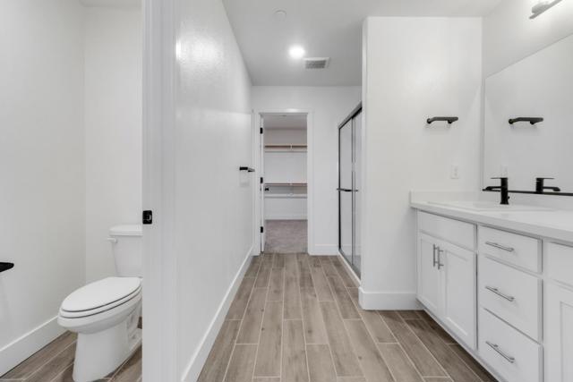 2125 Redding Way, Atwater CA: https://media.crmls.org/mediaz/6f00b6cb-40ae-4daa-a323-057bef0f0e59.jpg