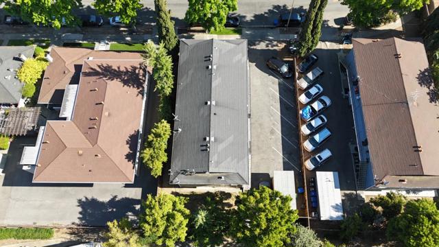695 W Valley Drive, Campbell CA: https://media.crmls.org/mediaz/6f00bb16-0c22-4ce2-b096-b3a85e362382.jpg