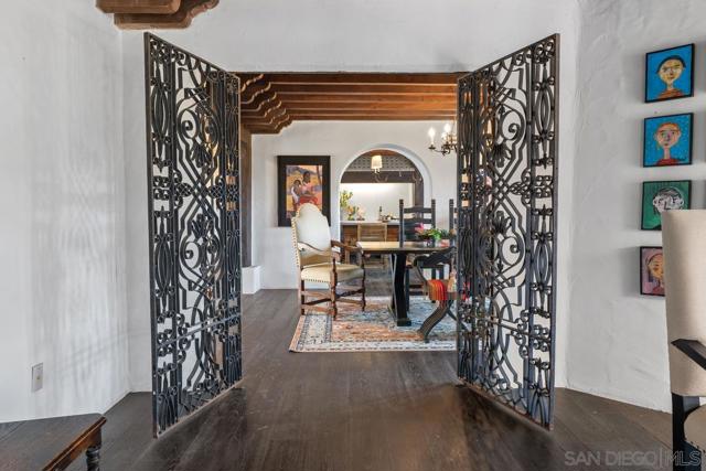 17507 Los Morros, Rancho Santa Fe CA: https://media.crmls.org/mediaz/6f022bcb-211c-442a-a30d-e3bd8de4b699.jpg