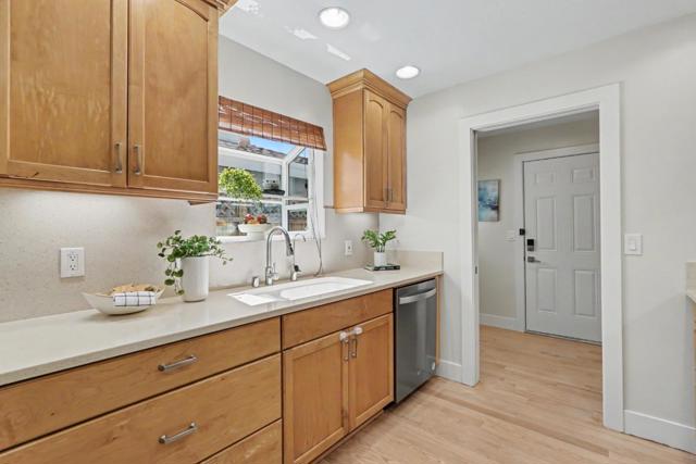 Image 18 of 68 For 710 Henderson Avenue