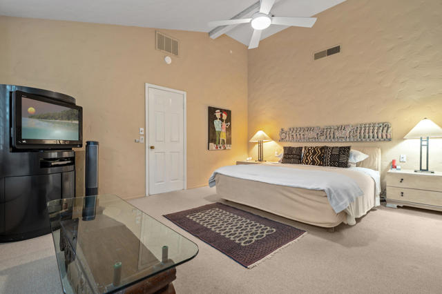 402 Running Springs Drive, Palm Desert, CA 92211