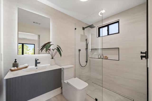 510 Darrell Road, Hillsborough CA: https://media.crmls.org/mediaz/6f03aad3-222b-41dc-8c25-0f0366fe6b31.jpg