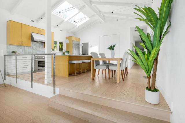 230 Thunderbird Drive, Aptos CA: https://media.crmls.org/mediaz/6f03bc1f-1386-411f-85f7-804d2936eff2.jpg