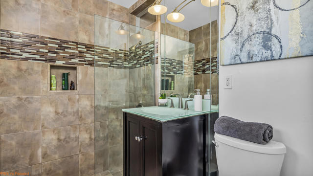 14 Gary Circle, Palm Springs CA: https://media.crmls.org/mediaz/6f03e02d-24f2-4a3e-aab8-939d570deafc.jpg