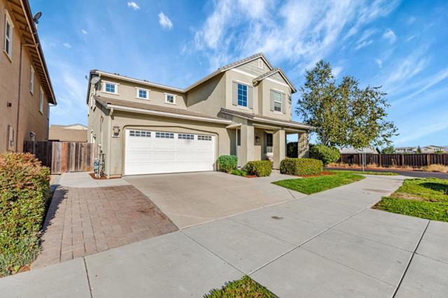 9565 Grande Drive, Gilroy CA: https://media.crmls.org/mediaz/6f043bc9-1d12-4474-bdbd-8c1b29e59363.jpg