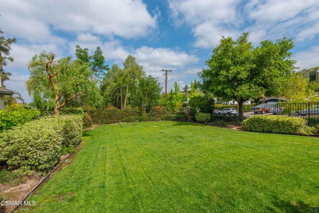 2658 Morning Grove Way, Thousand Oaks CA: https://media.crmls.org/mediaz/6f047b24-740f-4a7b-b246-9385b4aaf72b.jpg