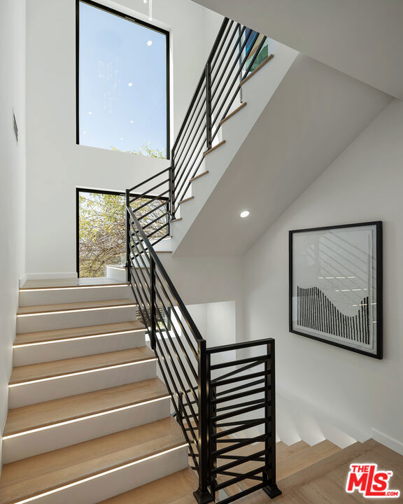 3 Bed Home for Sale in Los Angeles, California