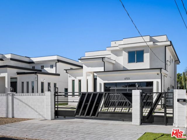 6723 Sunnyslope Avenue, Van Nuys CA: https://media.crmls.org/mediaz/6f05c010-0239-413d-8e63-04f683c46210.jpg