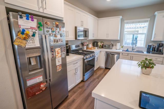 11033 Bryce Way, San Diego CA: https://media.crmls.org/mediaz/6f06de8d-167c-437f-bf01-beb3ccbc830c.jpg