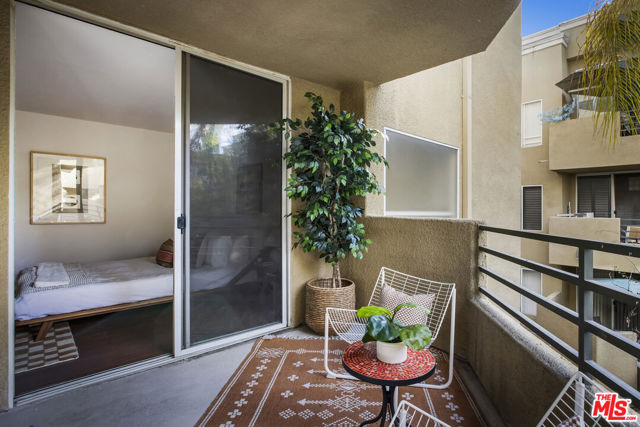 6140 Monterey Road, Los Angeles CA: https://media.crmls.org/mediaz/6f07acc9-c5c8-4c58-b8e8-e0d1d7b59c43.jpg