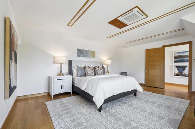 33 Highland Avenue, Burlingame CA: https://media.crmls.org/mediaz/6f07db66-b38d-4461-ae9b-4174868cd6d8.jpg