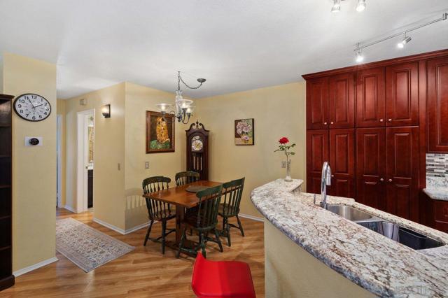 7263 Camino Degrazia, San Diego CA: https://media.crmls.org/mediaz/6f0822c8-76a7-4deb-9c72-c95ec622fb42.jpg