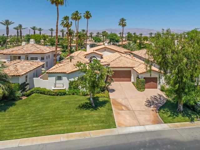 79015 Via San Clara, La Quinta CA: https://media.crmls.org/mediaz/6f0822d4-088e-4d69-b72b-434d7a32c471.jpg