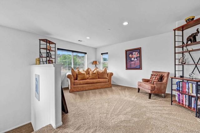441 Ventasso Way, Fallbrook CA: https://media.crmls.org/mediaz/6f086851-fbff-4f7c-8708-0441f631c544.jpg