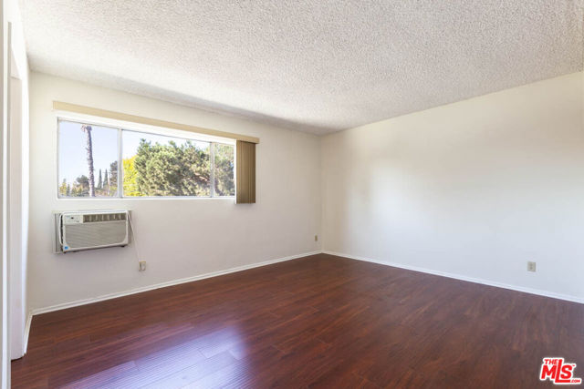 10803 Otsego Street, North Hollywood CA: https://media.crmls.org/mediaz/6f099bd6-5c74-4202-8cce-835dec3fe8ab.jpg