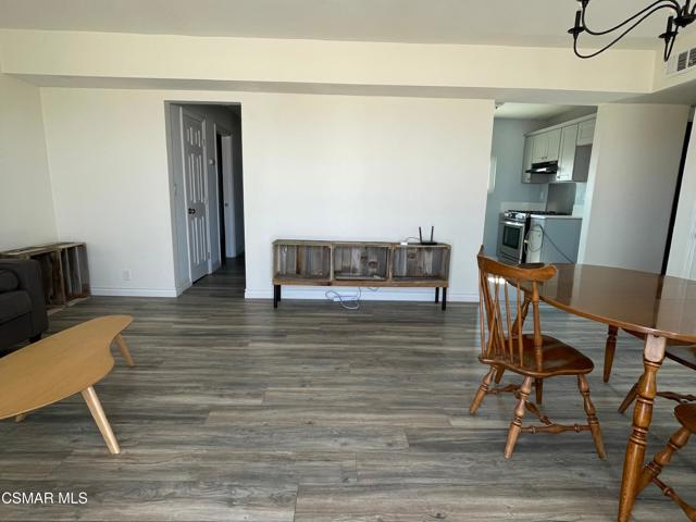 3904 Agua Avenue, 29 Palms CA: https://media.crmls.org/mediaz/6f09f137-cdf7-4ee3-9a1d-c36c5406b90a.jpg