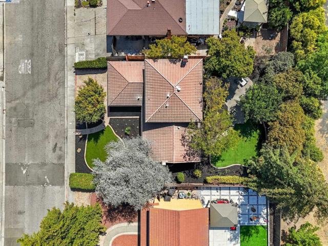 425 Lexington Dr, Vallejo CA: https://media.crmls.org/mediaz/6f0a1b20-7f57-471d-a269-d7a16bbeb74e.jpg