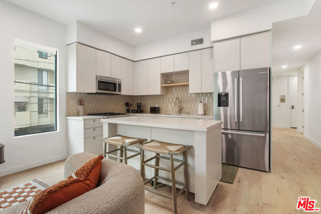 10310 Santa Monica Boulevard #305