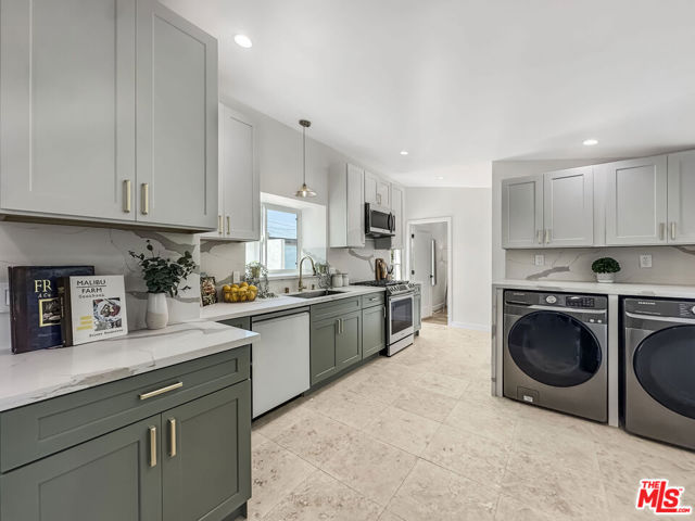 1037 W 83rd Street, Los Angeles CA: https://media.crmls.org/mediaz/6f0a3951-55d3-4fd2-84ca-2d2ecdc04868.jpg