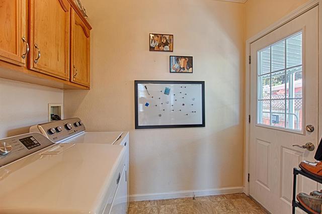 3390 Ashwood Way, Soquel CA: https://media.crmls.org/mediaz/6f0aa1cd-7f19-4696-9138-00f8578e4295.jpg