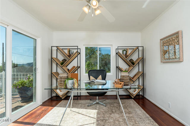 Detail Gallery Image 24 of 74 For 3550 Santa Carlotta St, Glendale,  CA 91214 - 5 Beds | 4 Baths