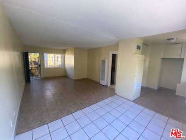 559 Sunset Avenue photo 8
