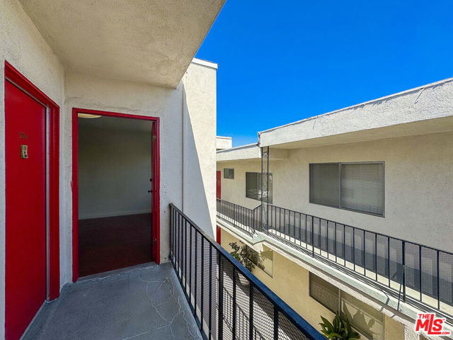 Image 3 for 4375 York Blvd #228, Los Angeles, CA 90041