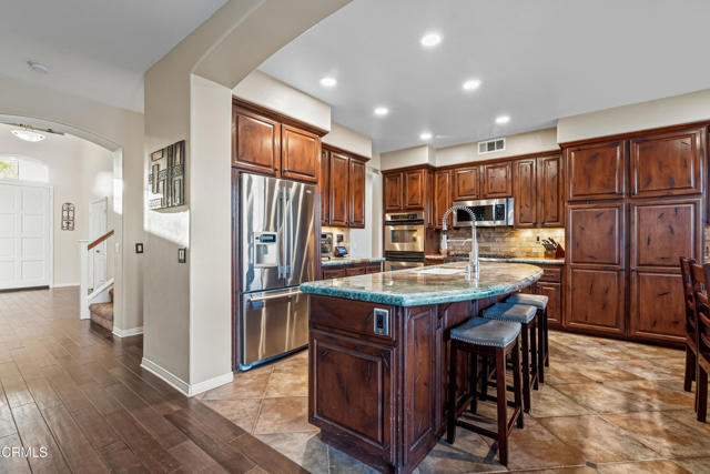 490 Peter Place, Simi Valley CA: https://media.crmls.org/mediaz/6f0c73fc-d0cc-4f3d-a993-d586ad17892e.jpg