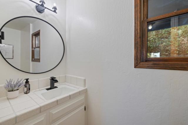 70 Highgate Road, Scotts Valley CA: https://media.crmls.org/mediaz/6f0c9840-9eeb-4405-b4e2-e7dbffc91bef.jpg