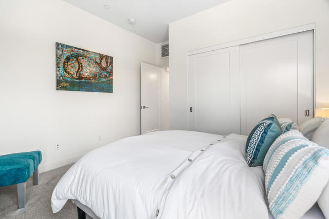176 Vibe Way, Palm Springs CA: https://media.crmls.org/mediaz/6f0cc861-7c29-4e61-800e-5c7392306f38.jpg