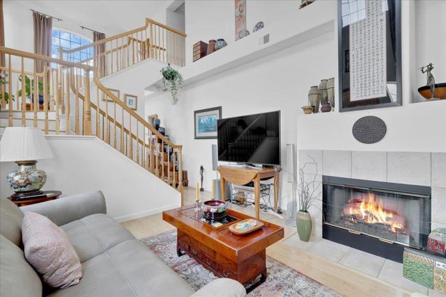1898 Bradbury Street, Salinas CA: https://media.crmls.org/mediaz/6f0cca68-9f4b-4a43-a3d6-1c96db99ea34.jpg