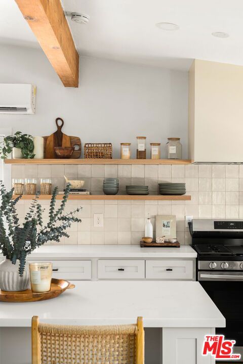 4938 O Sullivan Drive, Los Angeles CA: https://media.crmls.org/mediaz/6f0da476-ddd9-44a0-8029-5cf9e7534470.jpg