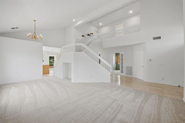 Detail Gallery Image 11 of 31 For 1247 Sunglow, Oceanside,  CA 92057 - 5 Beds | 3 Baths