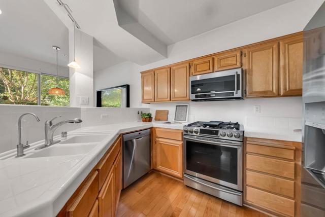 3315 Skyward Place, San Jose CA: https://media.crmls.org/mediaz/6f0f829b-f28c-4d87-bfc3-1cccb2a3c7c5.jpg