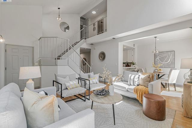 4772 Mendocino Ter, Fremont CA: https://media.crmls.org/mediaz/6f0f8e4a-898b-4439-895f-1c7f11070113.jpg