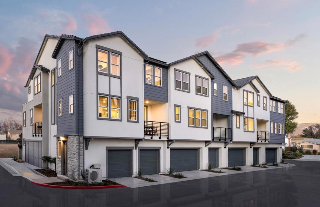 271 Wagon Way #38-03 – Plan 4