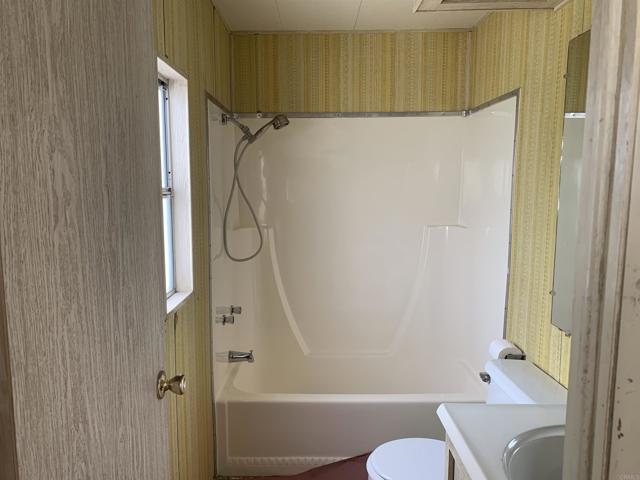 Detail Gallery Image 6 of 11 For 26092 Bamboo Palm Dr, Homeland,  CA 92548 - 2 Beds | 2 Baths