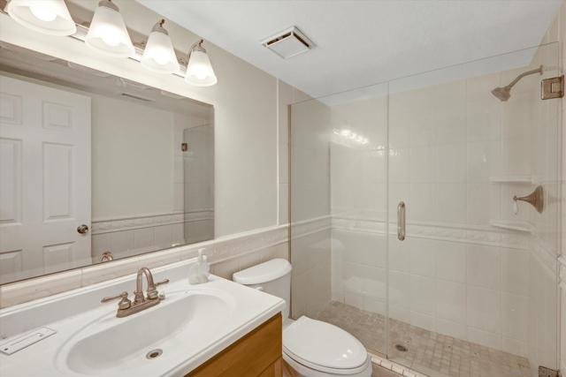 1103 Countrywood Ln, Vista CA: https://media.crmls.org/mediaz/6f10ae94-3060-4f47-9fa7-232c0ee08978.jpg