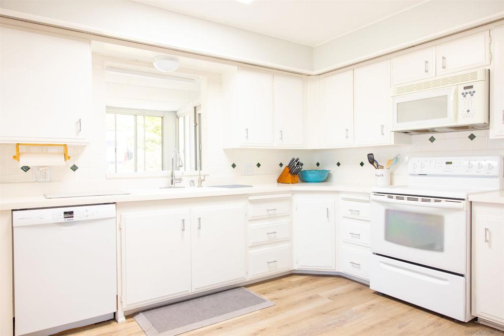 444 El Camino Real - photo 8